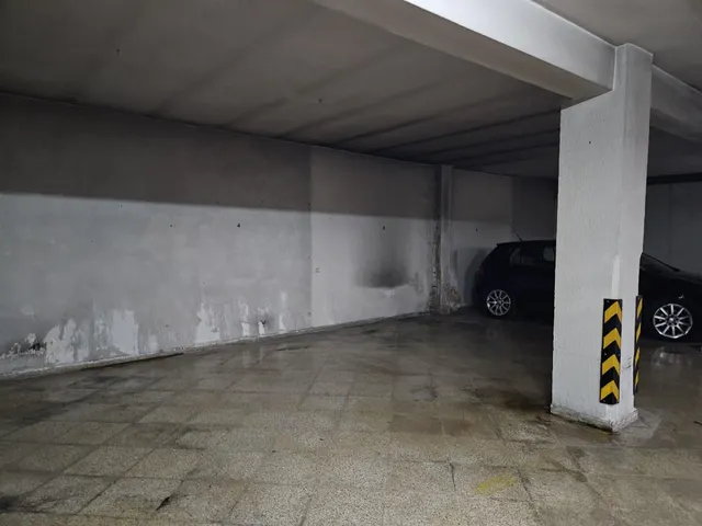 PLAZA DE GARAJE EN EL CENTRO DE GRANADA, JUNTO PLAZA TRINIDAD. — 5