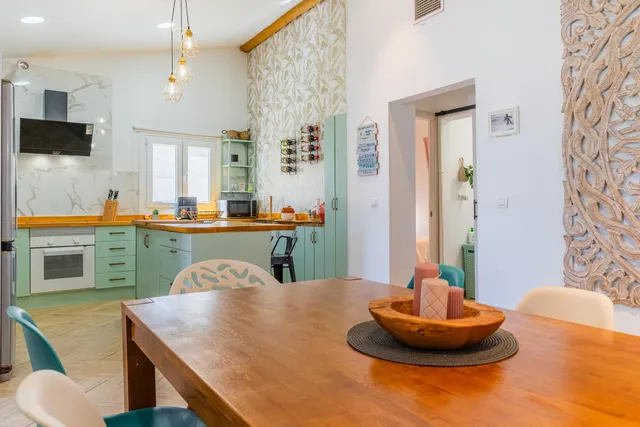 CHALET — 21