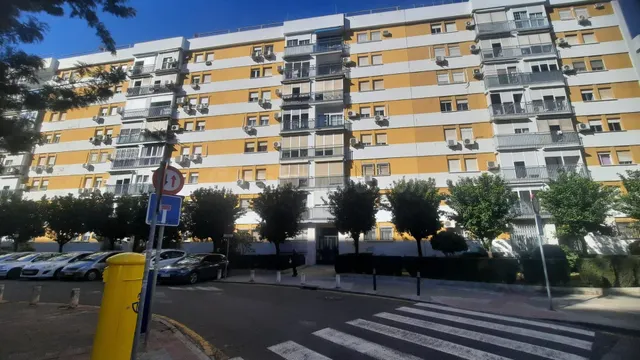 SE AQUILA PISO EN CALLE URBIÓN - foto 2
