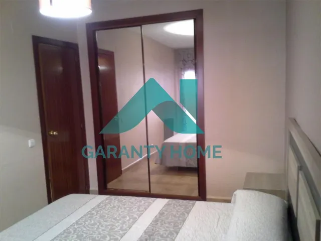 SE ALQUILA APARTAMENTO EN ZONA FRATRES CON GARAJE — 12