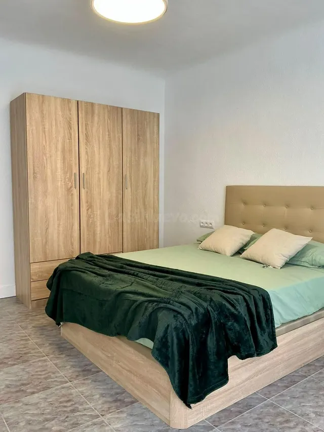 ALQUILER DE AMPLIA VIVIENDA REFORMADA CON 5 DORMITORIOS ZONA - foto 4