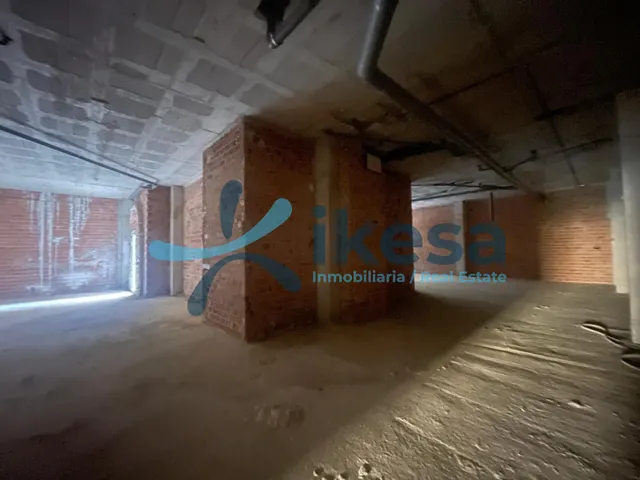 Venta de Local Comercial en Torredonjimeno, Jáne. — 16