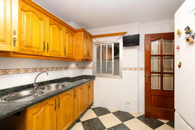 Casa de 5 plantas con 6 dormitorios, terrazas y vistas en Lanjarón – Granada — 12