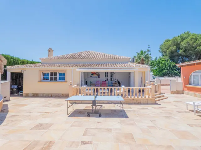 Villa 6 habitaciones 440m² en venta - Comunidad valenciana — 28