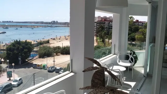 Espectacular vivienda con vistas al mar y al puerto deportivo — 6