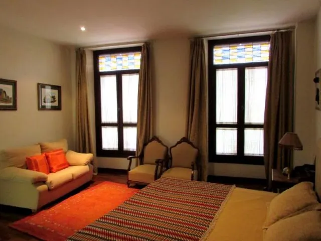 CASA DE LUJO EN PLENO CENTRO DE CÓRDOBA CAPITAL — 25