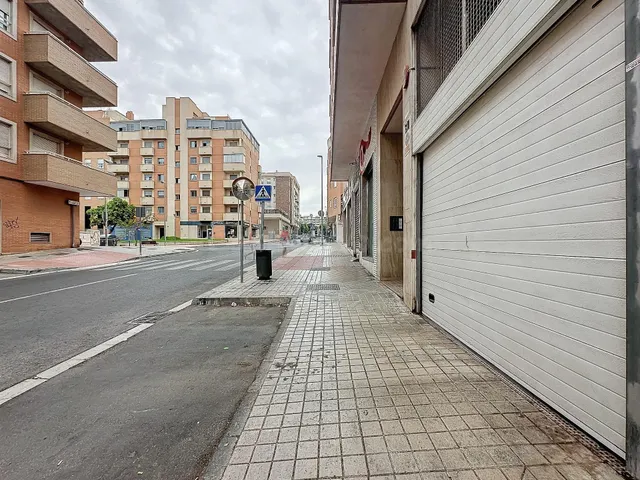 Plaza de garaje frente C.C. Mediterraneo - foto 2