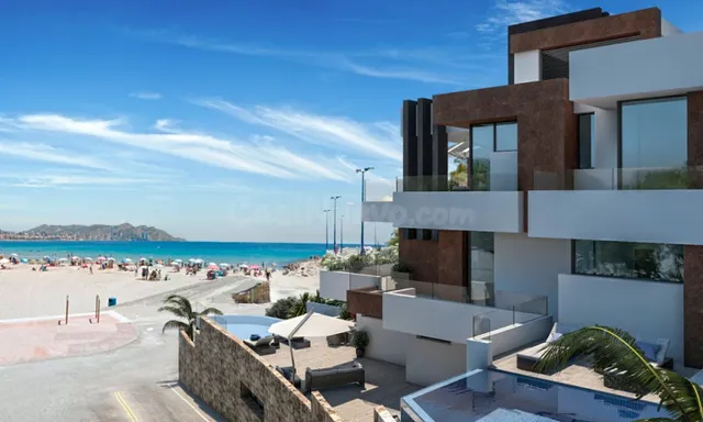 PRIMERA LÍNEA DE PLAYA EN BENIDORM Y CON PISCINA PRIVADA!!! — 5