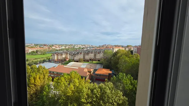 Vive Santander con vistas: amplitud, luminosidad y garaje privado — 2