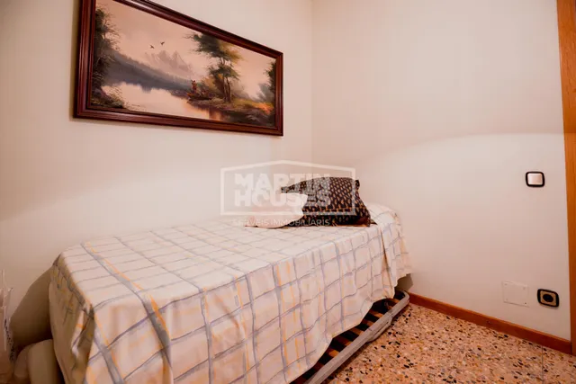 PISO EN VENTA  3 habitaciones, TERRAZA, PARKING Y TRASTERO — 30