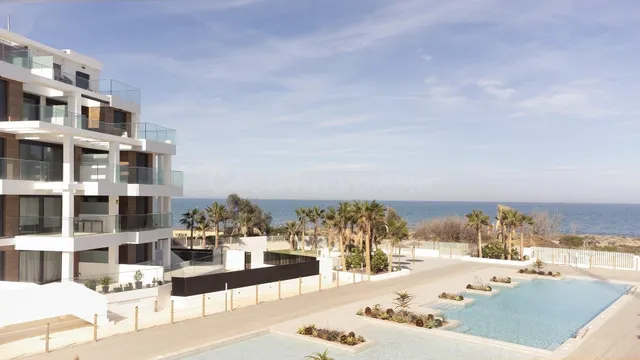 Ático de 2 dormitorios a escasos metros del mar a la venta e