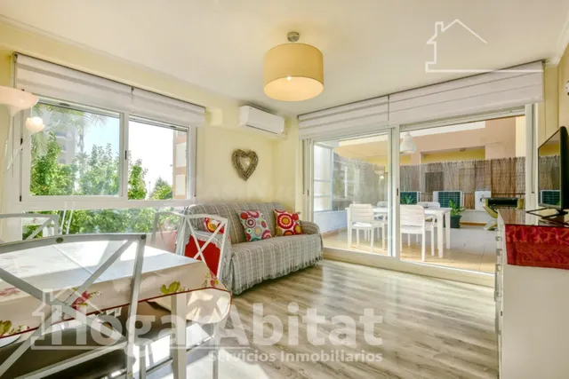REFORMADO CON TERRAZA Y LICENCIA TURÍSTICA JUNTO AL MAR - foto 4