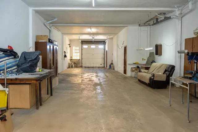 GRAN ADOSADO DE 254 m2 EN ENGUERA CON GARAJE XXL, PATIO Y P — 4