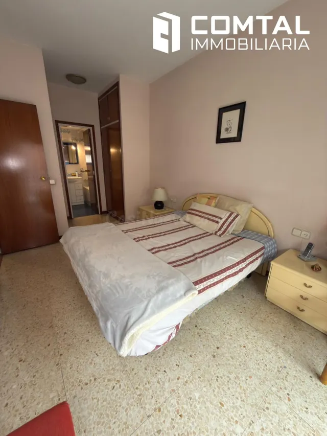 Piso familiar de 4 habitaciones, 2 baños y terraza en los alrededores de Sagrada Família — 5