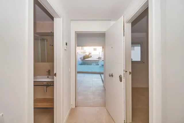 Apartamento  de 2 dormitorios y 2 baños , a estrenar en  pleno centro de Fuengirola. — 26