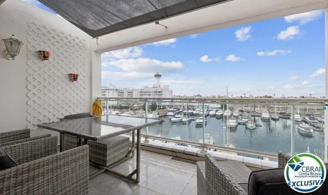 NAUTICA PORT GREC Ático-Dúplex reformado con terraza de 8m2 