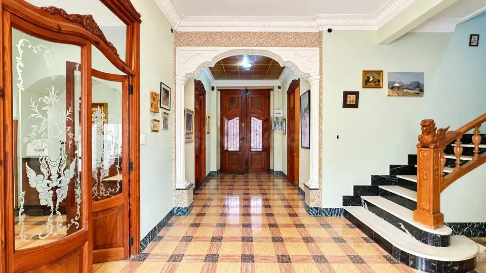 Casa señorial en venta en Manuel – 399 m2, techos altos y múltiples posibilidades