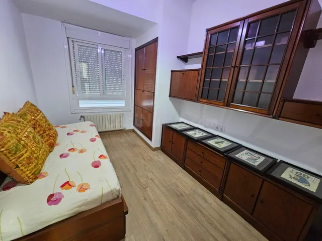 Amplio piso de cuatro habitaciones disponibles perfecto para - foto 5