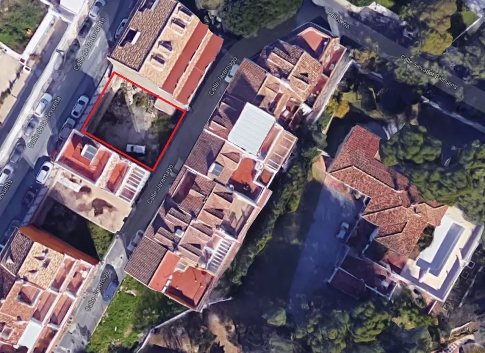 Parcela de 217m2 en Benalmáena Pueblo