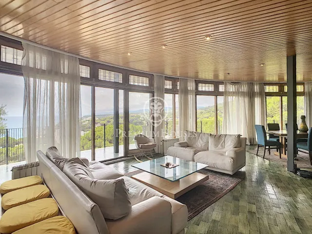 En venta la casa más original y con las mejores vistas de toda la Costa de Barcelona. — 20