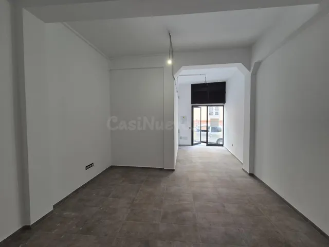 Local comercial 42m² en alquiler - Zona Centro - foto 3
