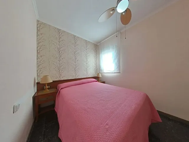 GRANDE PISO CALLE VALENCIA — 25