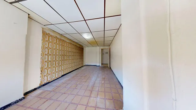 Piso de 89 m2 útiles con AMPLIA TERRAZA DE 40m2!!! Distribuido en cinco dormitorios, salón, cocina con despensa y terraza interior a patio de luces y un baño. — 9