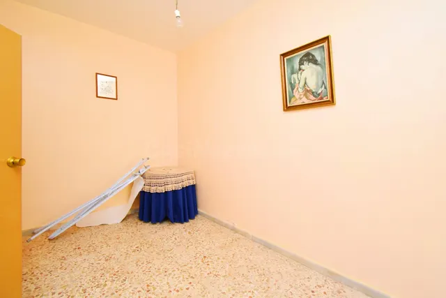 Casa a reformar en ejido norte con porche y zona de aparcami - foto 4