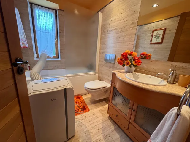 Exclusivo Chalet Reformado en Barrika con Vistas al Mar y Amplias Instalaciones — 15