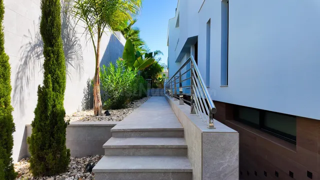 Villa 4 habitaciones 425m² en venta - Centro de la Ciudad Quesada — 13