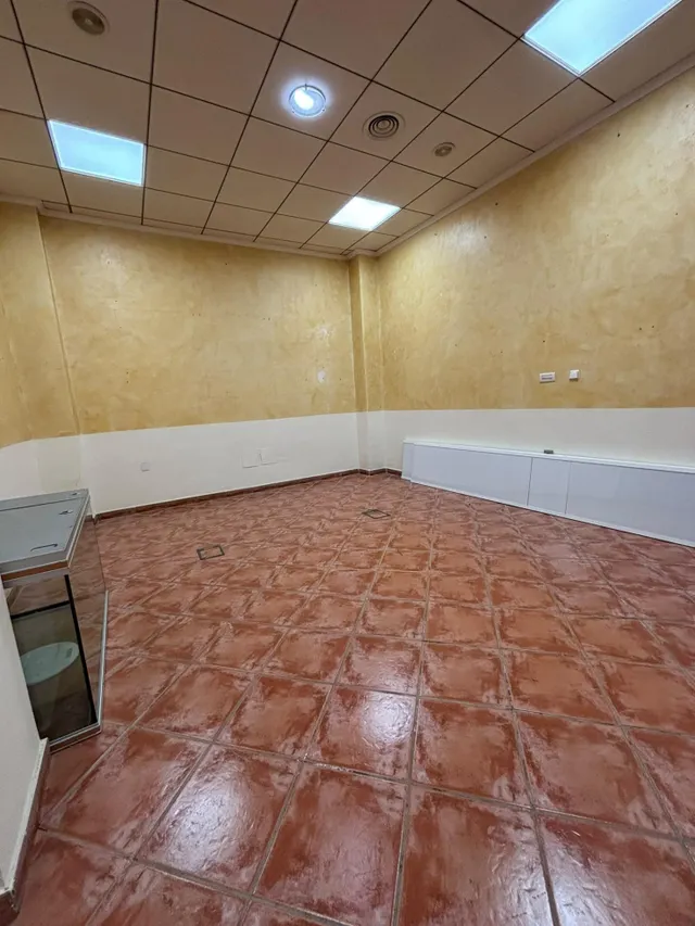 LOCAL COMERCIAL DE 300 m2 – ALQUILER CON OPCIÓN DE COMPRA — 22