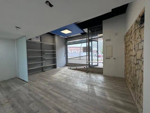 Local comercial acondicionado — 7