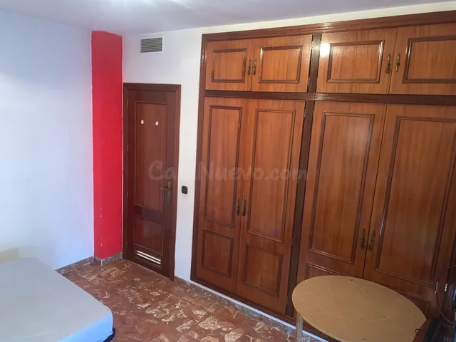 Espectacular Adosado de 220 m2 | 6 Dorm. | 4 Baños | Azotea  - foto 2