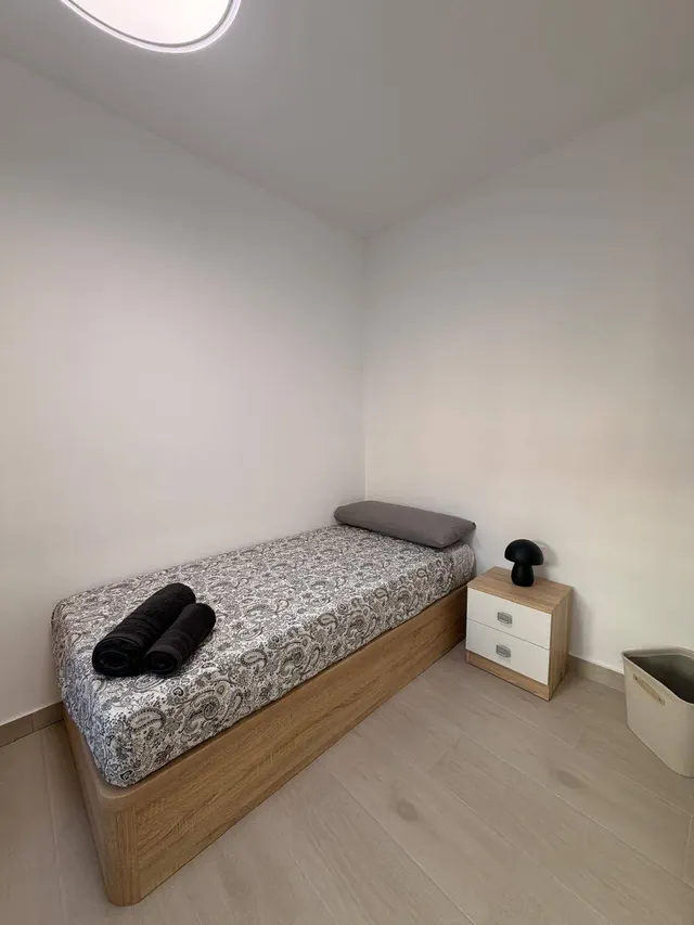habitaciones EN ALQUILER DE TEMPORADA — 18