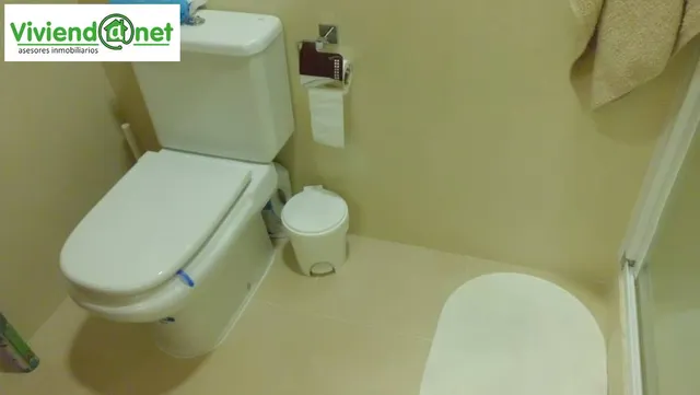 PRECIOSO DUPLEX EN URBANIZAC.CON PISCINAS Y JARDINES — 50
