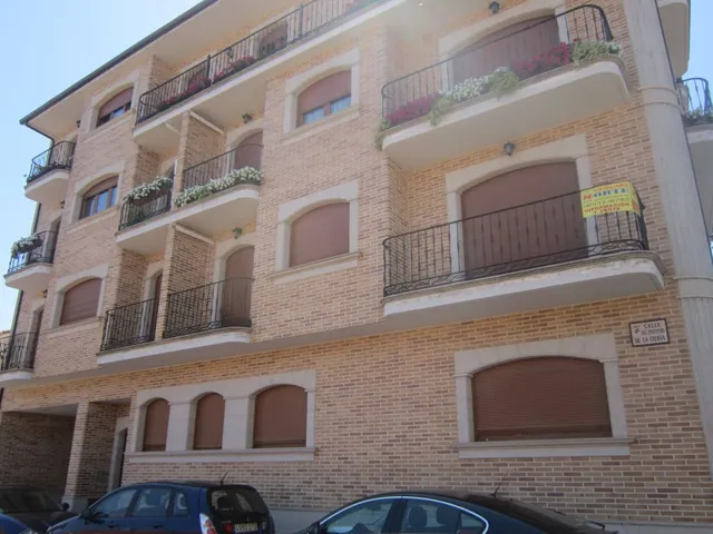 APARTAMENTO, 80 M2, SALÓN, COCINA, 2 HAB., 2 BAÑOS, TRASTERO, 2 P.GARAJE. MUCHAS MEJORAS. EXTERIOR. — 29