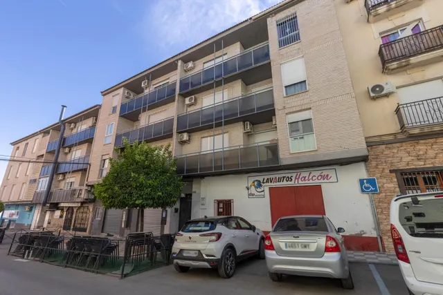 Piso de 3 habitaciones sin ascensor en venta en Peligros — 37