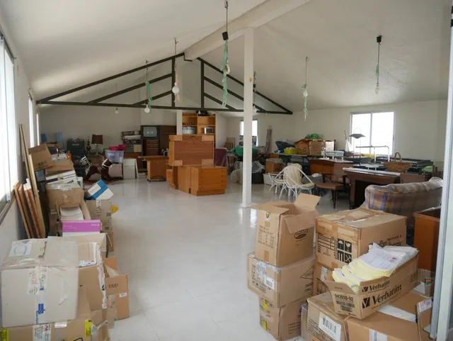 Se venden naves con parcela de 2.868 m2 en Senda De los Garres — 41