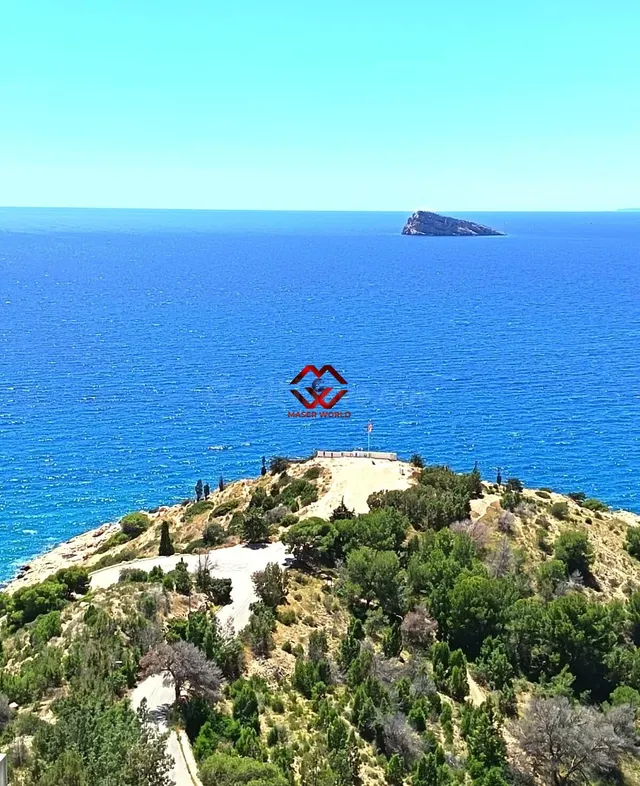 Ático con solárium privado y jacuzzi con vistas al mar en Be - foto 5