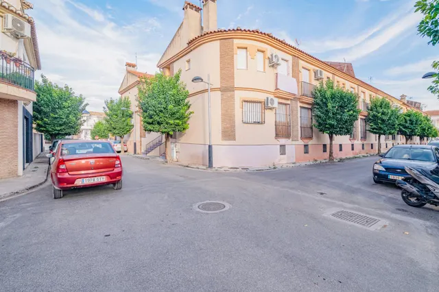 OPORTUNIDAD EN VENTA DE CASA ADOSADA DE 3 DORMITORIOS EN VEGAS DEL GENIL — 45