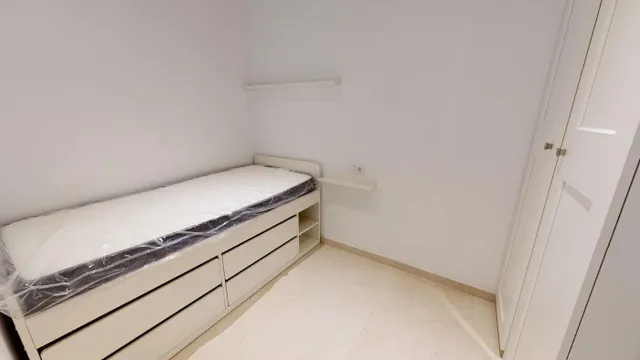 Oportunidad única: Local comercial adaptado a vivienda en Carlos III, Córdoba por 120.000€ — 4