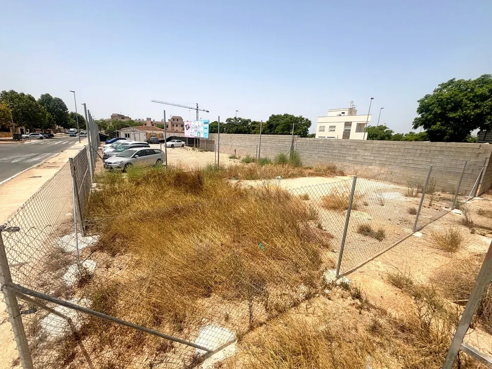 Parcela en venta - Zona Pueblo