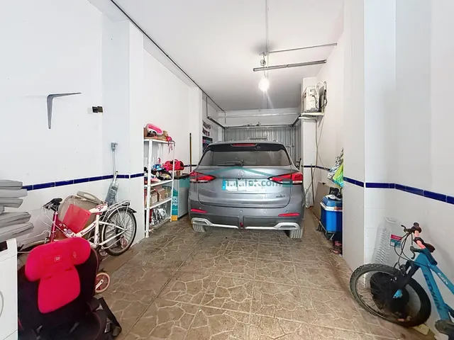 Casa independiente de 275 m2 con piscina, jacuzzi y terrazas en San Antonio de Benagéber — 34