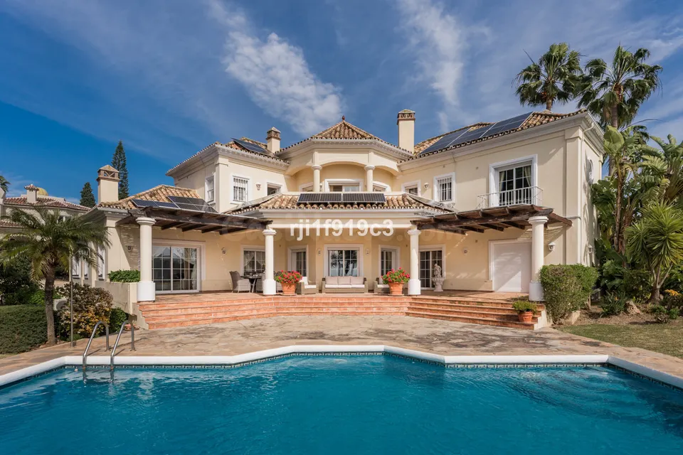 Chalet 4 habitaciones 571m² en venta - Marbella