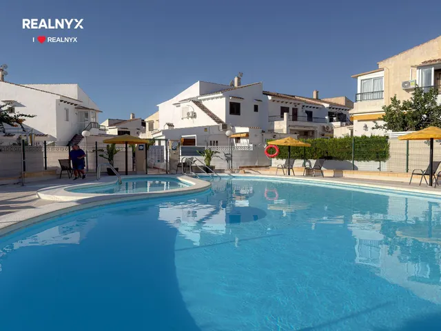 Torreblanca! Encantador bungalow reformado con 2 terrazas, en urbanización exclusiva con 2 piscinas comunitarias — 4