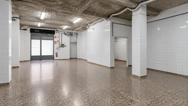 Local comercial en alquiler en russafa | 196 m2 | zona consolidada — 10