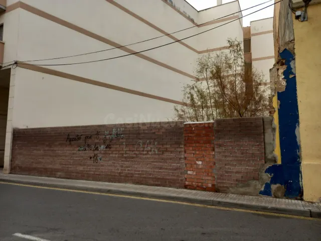 SOLAR URBANO EN ZONA CENTRICA DE MORA D´EBRE