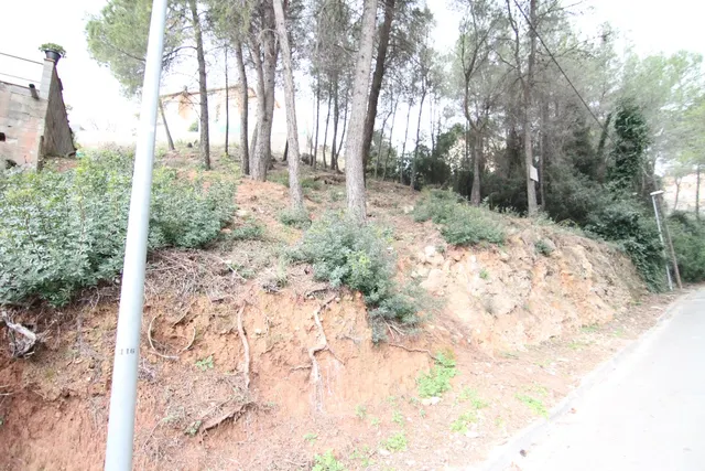 Terreno urbano de 535m2 en Can Llopard Corbera de Llobregat — 4