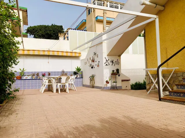 Villa privada con 6 habitaciones frente al mar en Guardamar playa. — 9