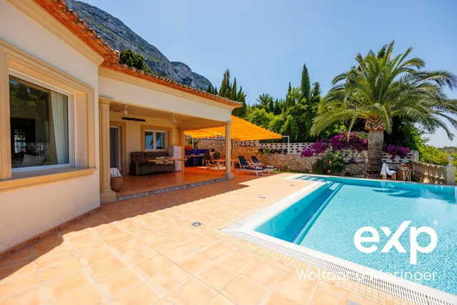 VILLA DE LUJO CON VISTAS PANORÁMICAS AL MEDITERRÁNEO — 19